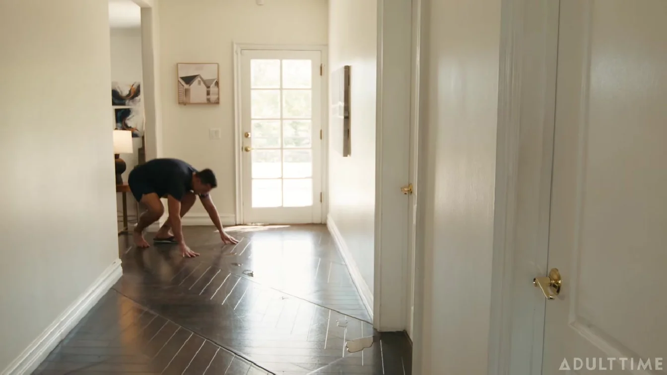 AdultTime Julia James Stepdaughters Sprung A Leak XXX